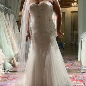 Wedding dress